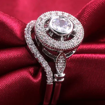 HUITAN Luxus 2DB Eljegyzési Gyűrű Készlet Kerek Vágott Köbméter-Cirkónia Romantikus Esküvői Zenekar Gyűrűk Nők