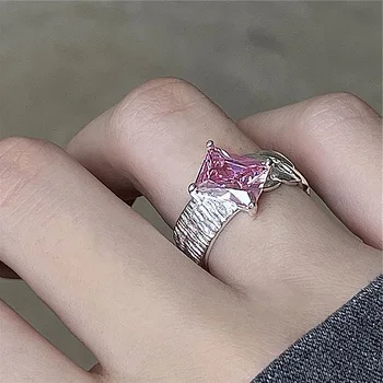 2021 Koreai Új Gyönyörű Rózsaszín Négyzet Alakú Nyílás Gyűrű Divat Temperamentum Sokoldalú Női Gyűrű Ékszer 1